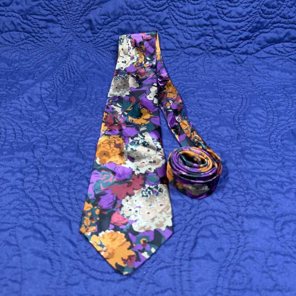 Brioni Mens Silk Tie Purple Gold Abstract Floral Pattern Made in Italy